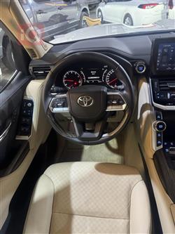 تويوتا لاندكروزر